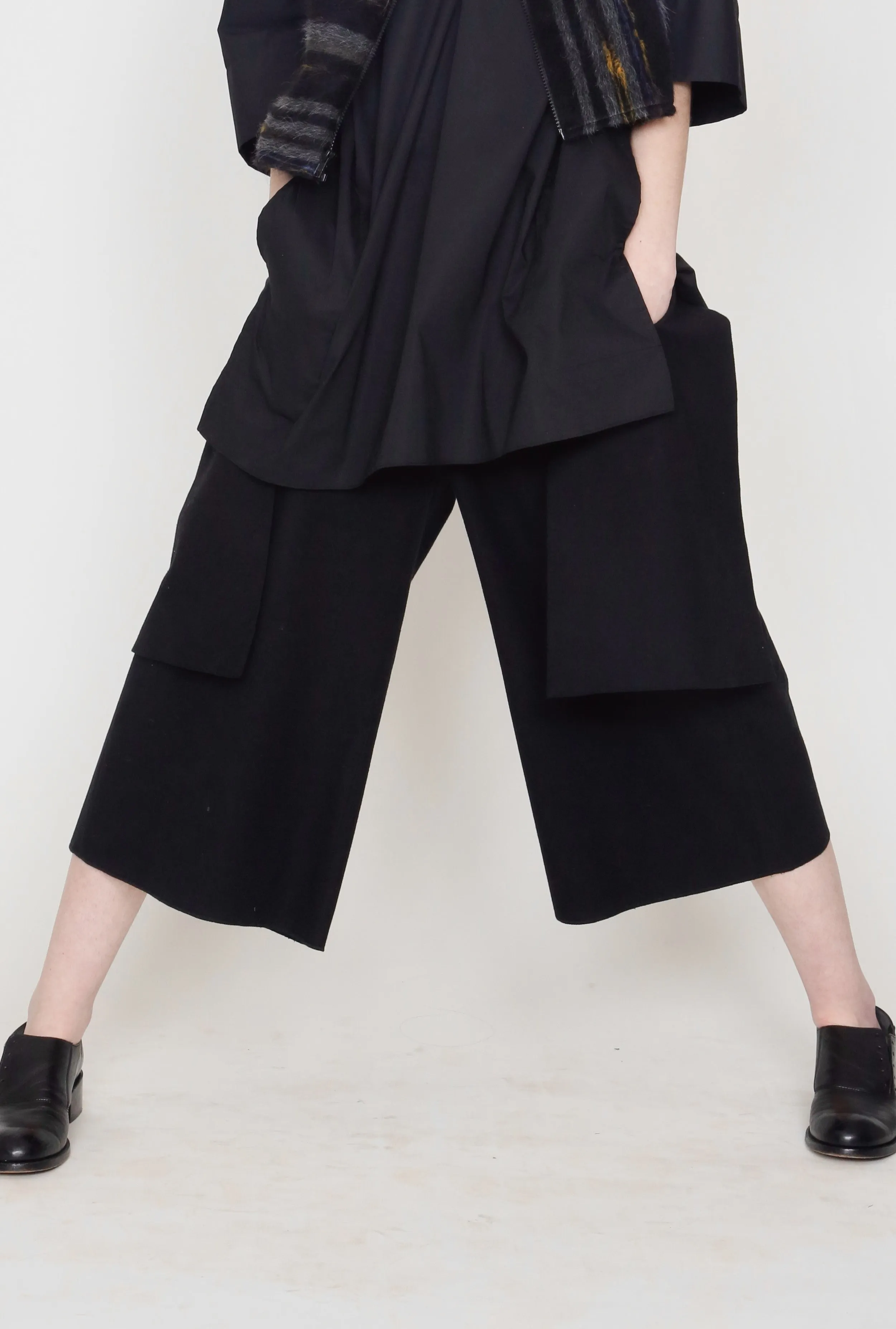 Black Brushed Cotton Oversized Holster Pocket Wide Leg Shorts
