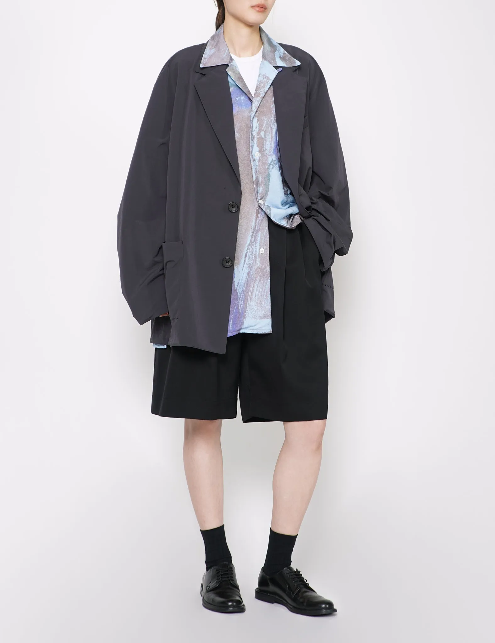 BLACK WOOL WIDE EASY SHORT TROUSERS
