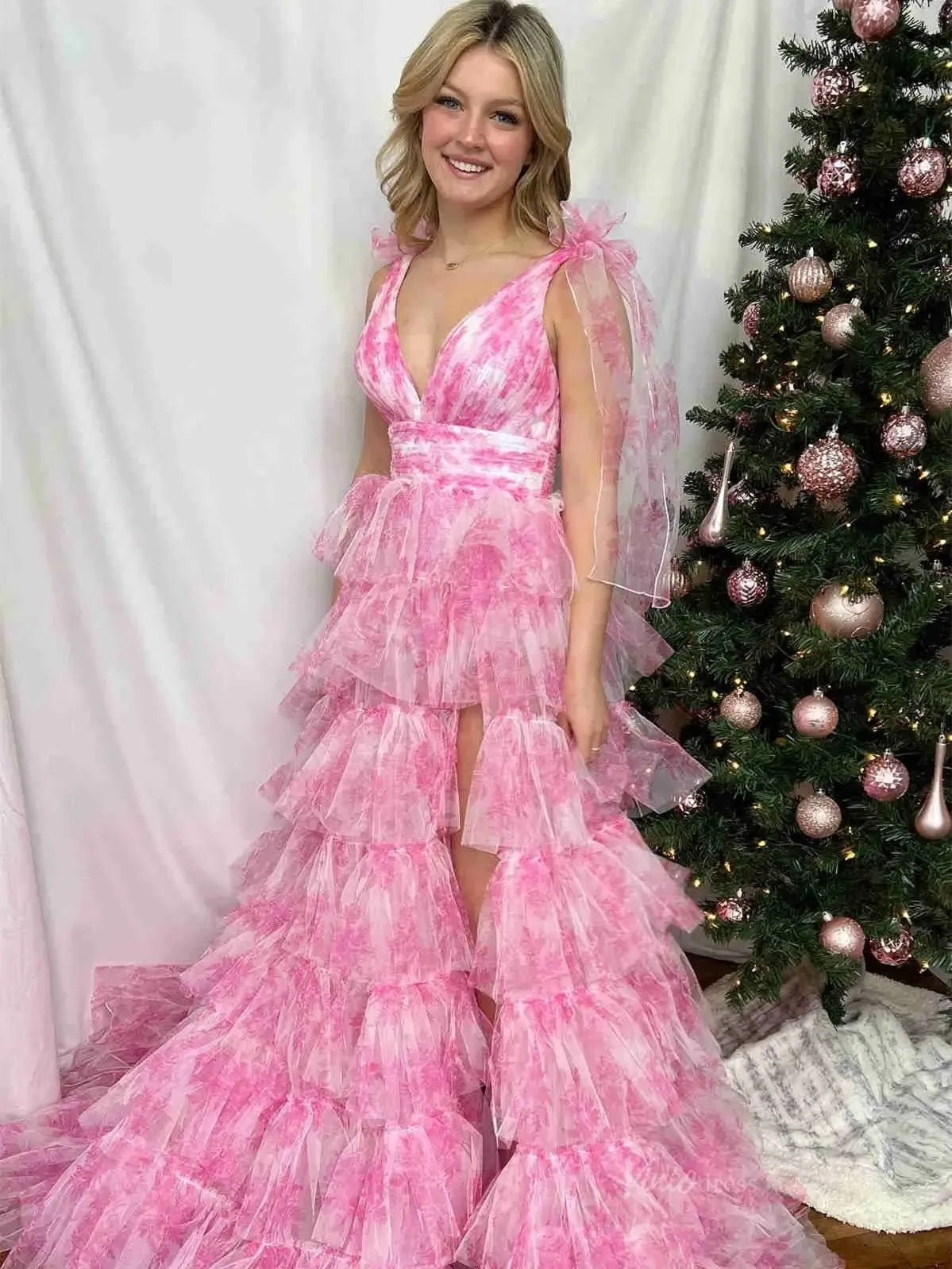 Elegant Tulle Tiered Prom Dresses 2025 Bow-Tie V-Neck Formal Gown with Slit - FD5302