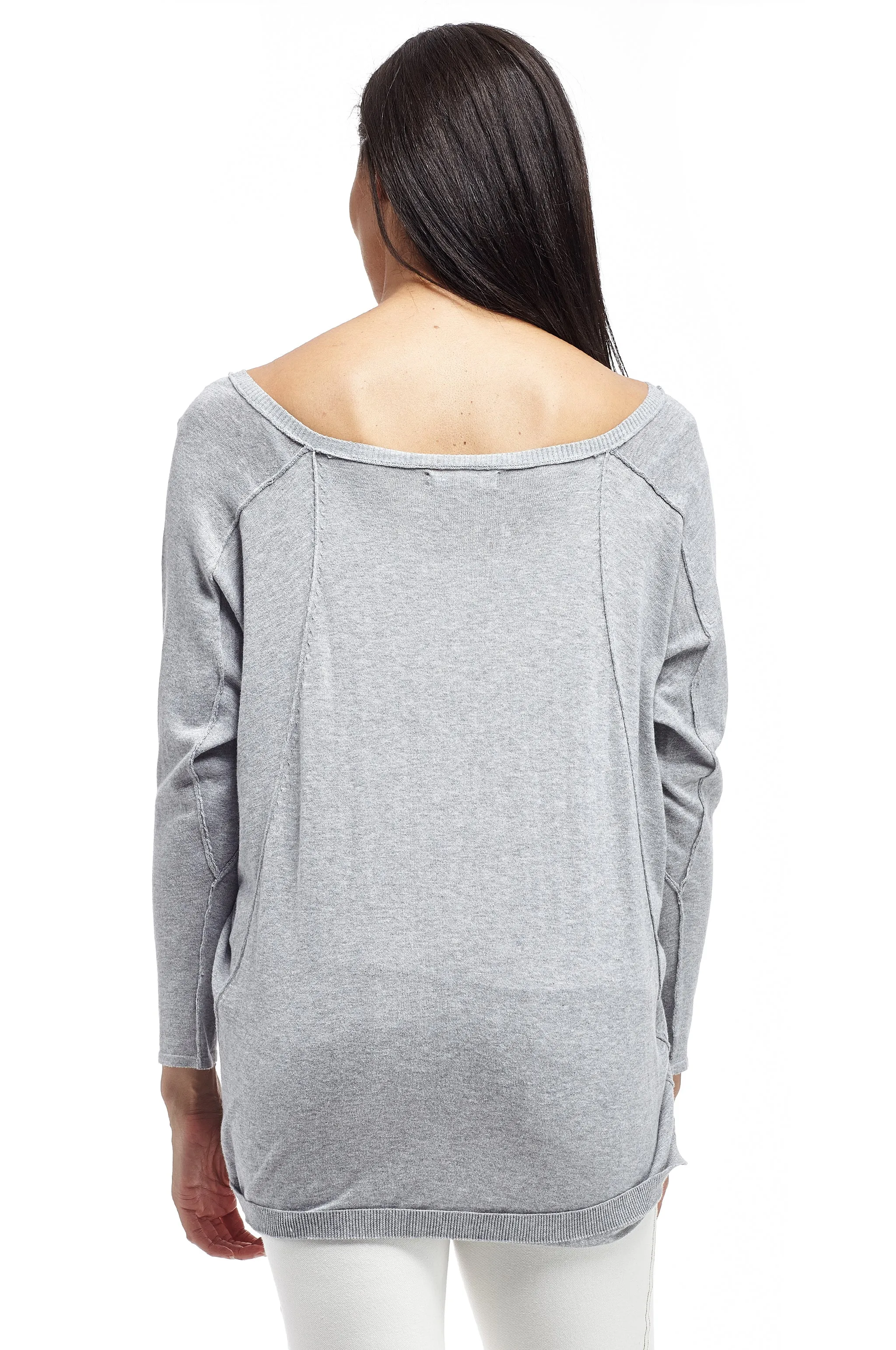 La Cera V-Neckline Pullover Sweater